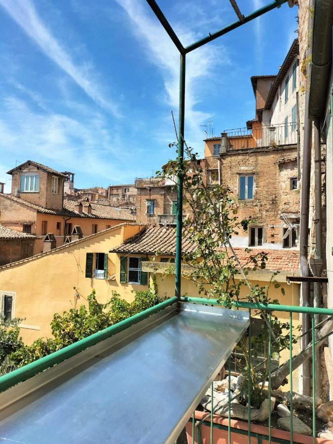 Azzi B&B Comfortably, In The Quietness Of The Perugia Historical Centre Dış mekan fotoğraf