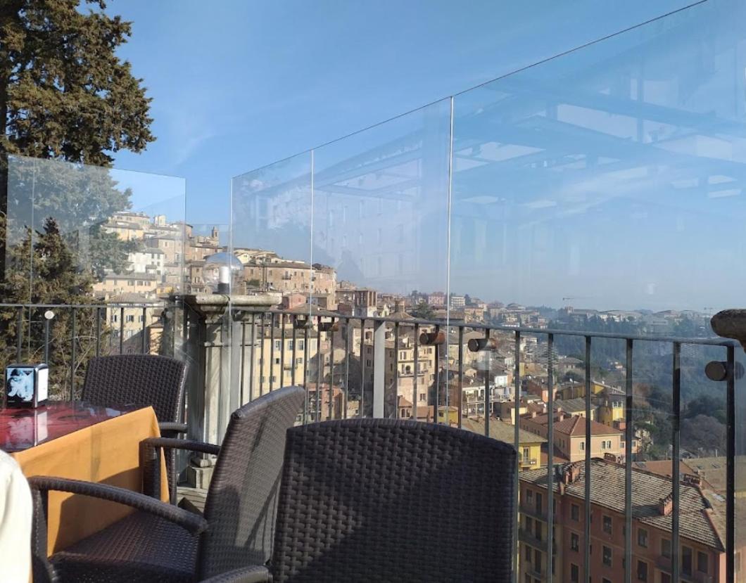 Azzi B&B Comfortably, In The Quietness Of The Perugia Historical Centre Dış mekan fotoğraf